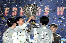 今年会jinnianhui 游戏原画师李志强简介